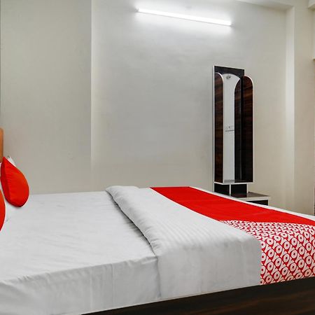 Hotel O Nitya Indaur Kültér fotó