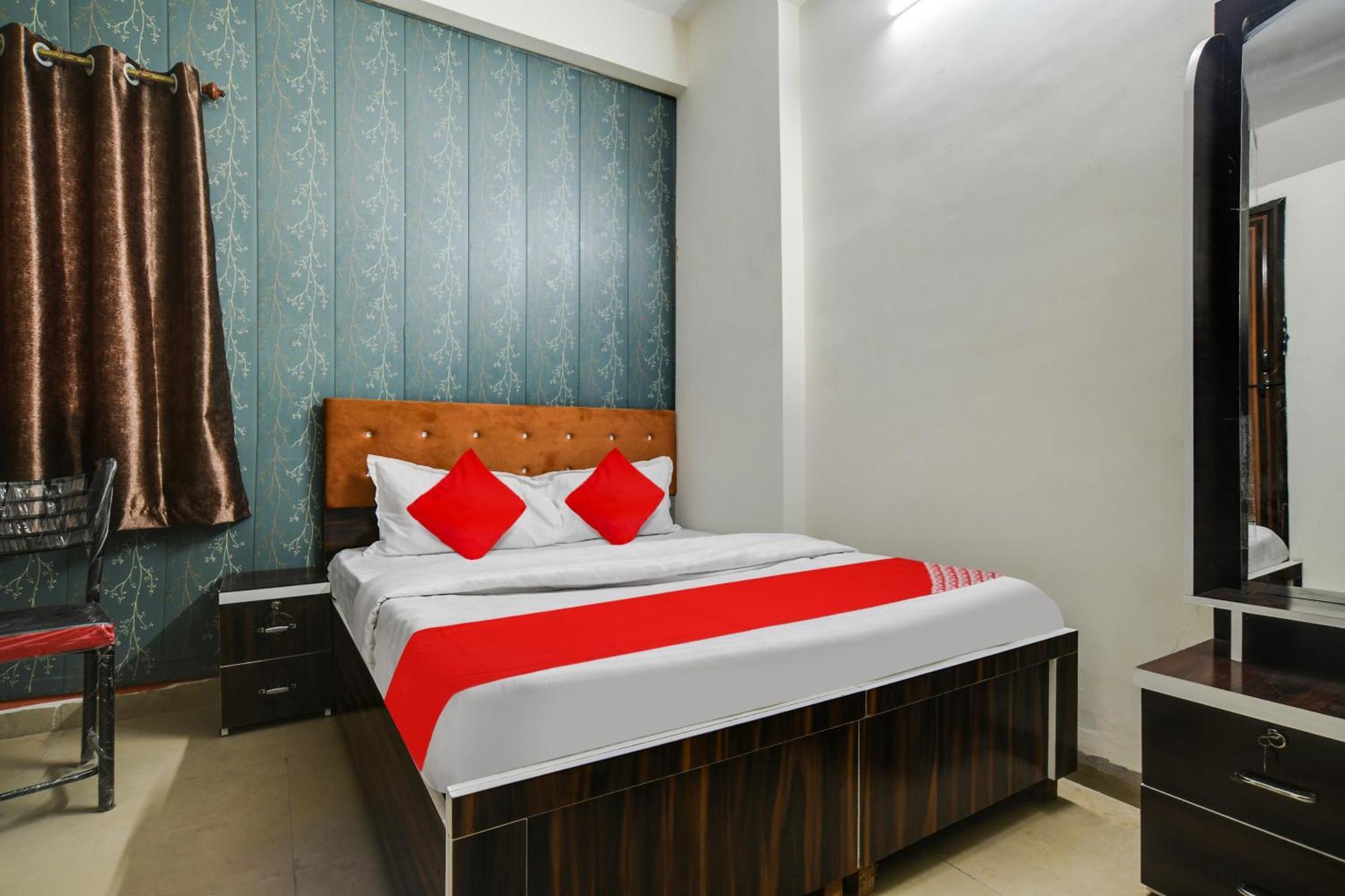 Hotel O Nitya Indaur Kültér fotó