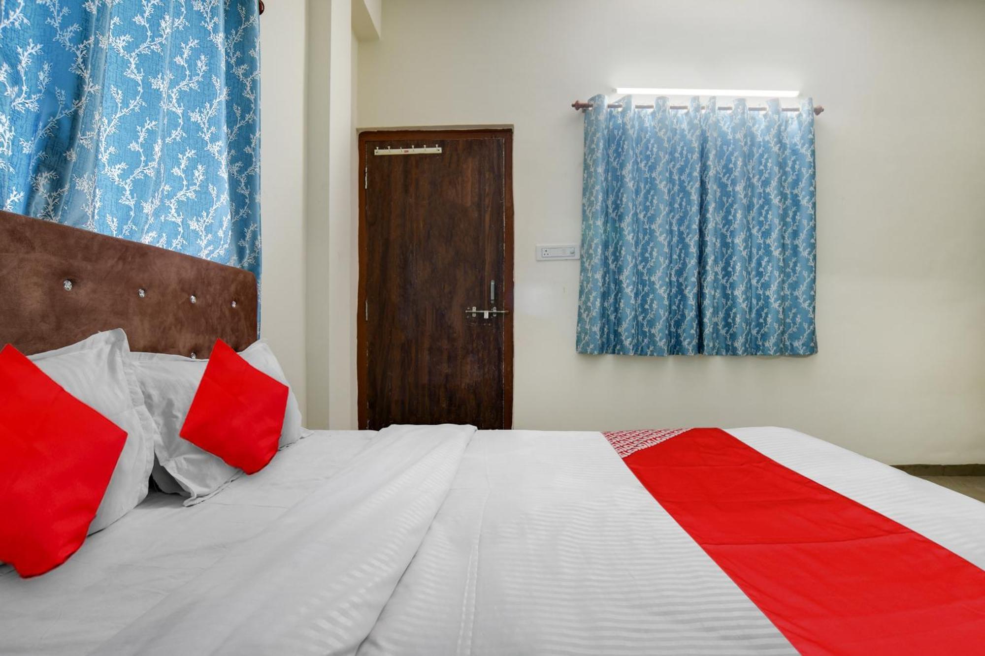 Hotel O Nitya Indaur Kültér fotó